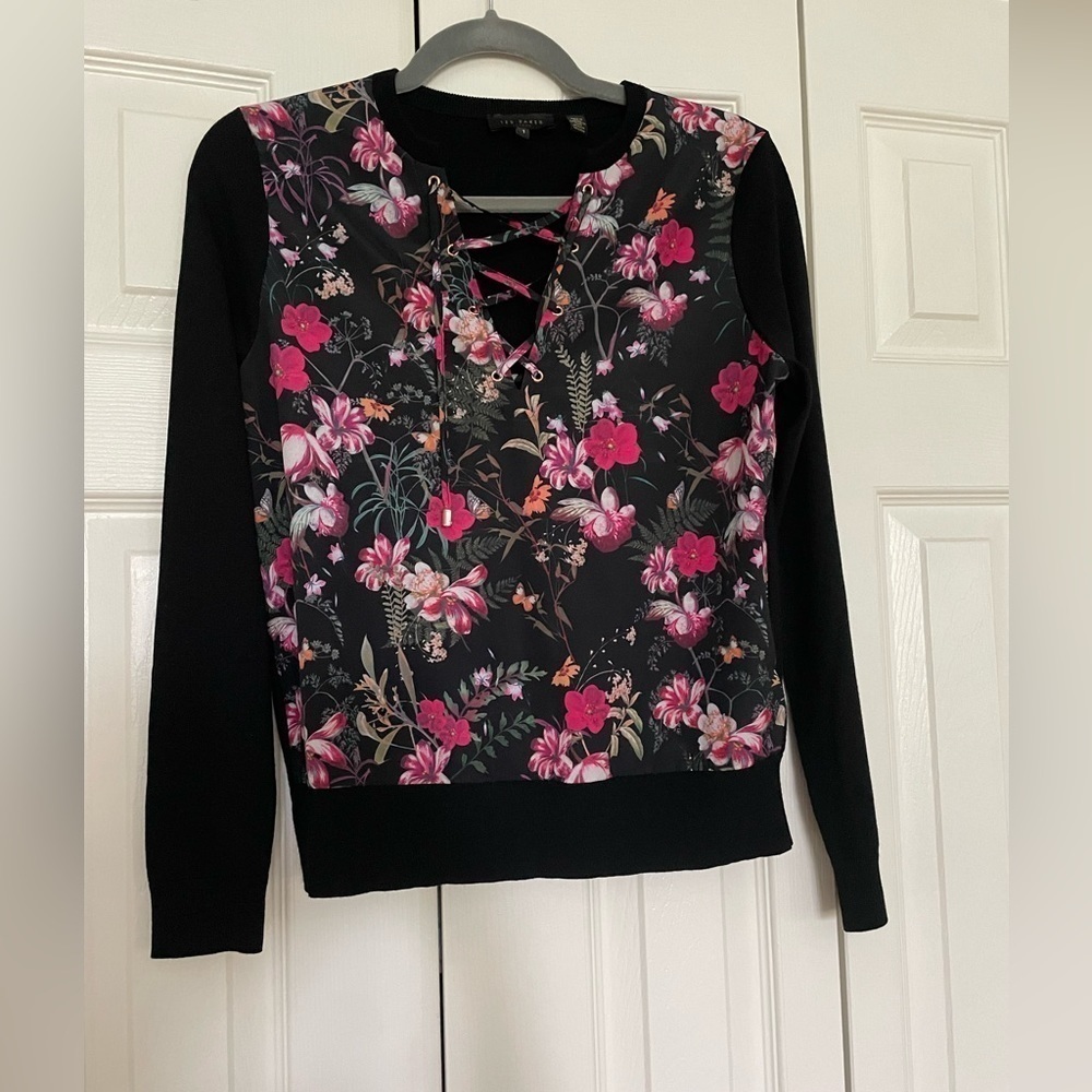 LIKE NEW Ted Baker London top, Size 1